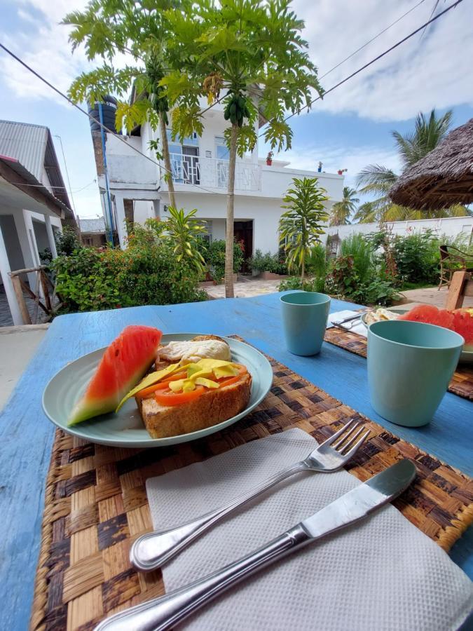 Bed and Breakfast Karibu House Падже Экстерьер фото